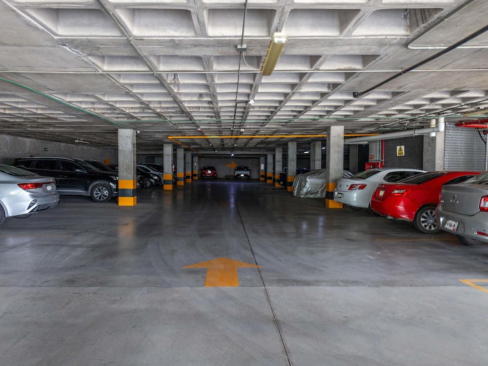 Ibis Queretaro 44/50
