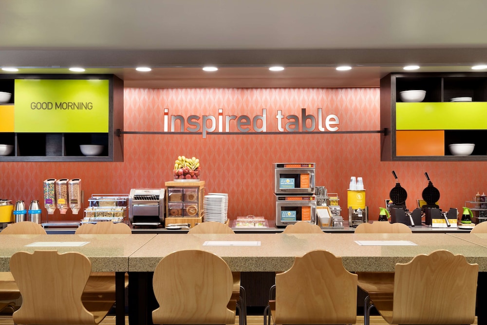 Home2 Suites By Hilton Phoenix Glendale Westgate 23/40