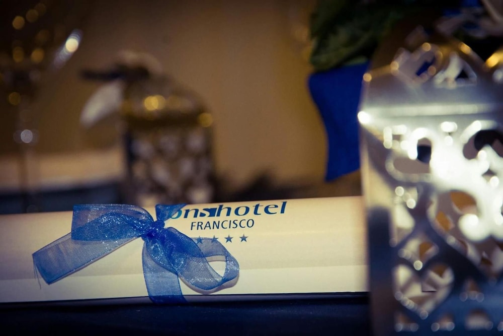 BNS HOTEL FRANCISCO 12/50