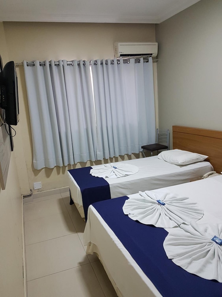 Astoria Hotel 22/68