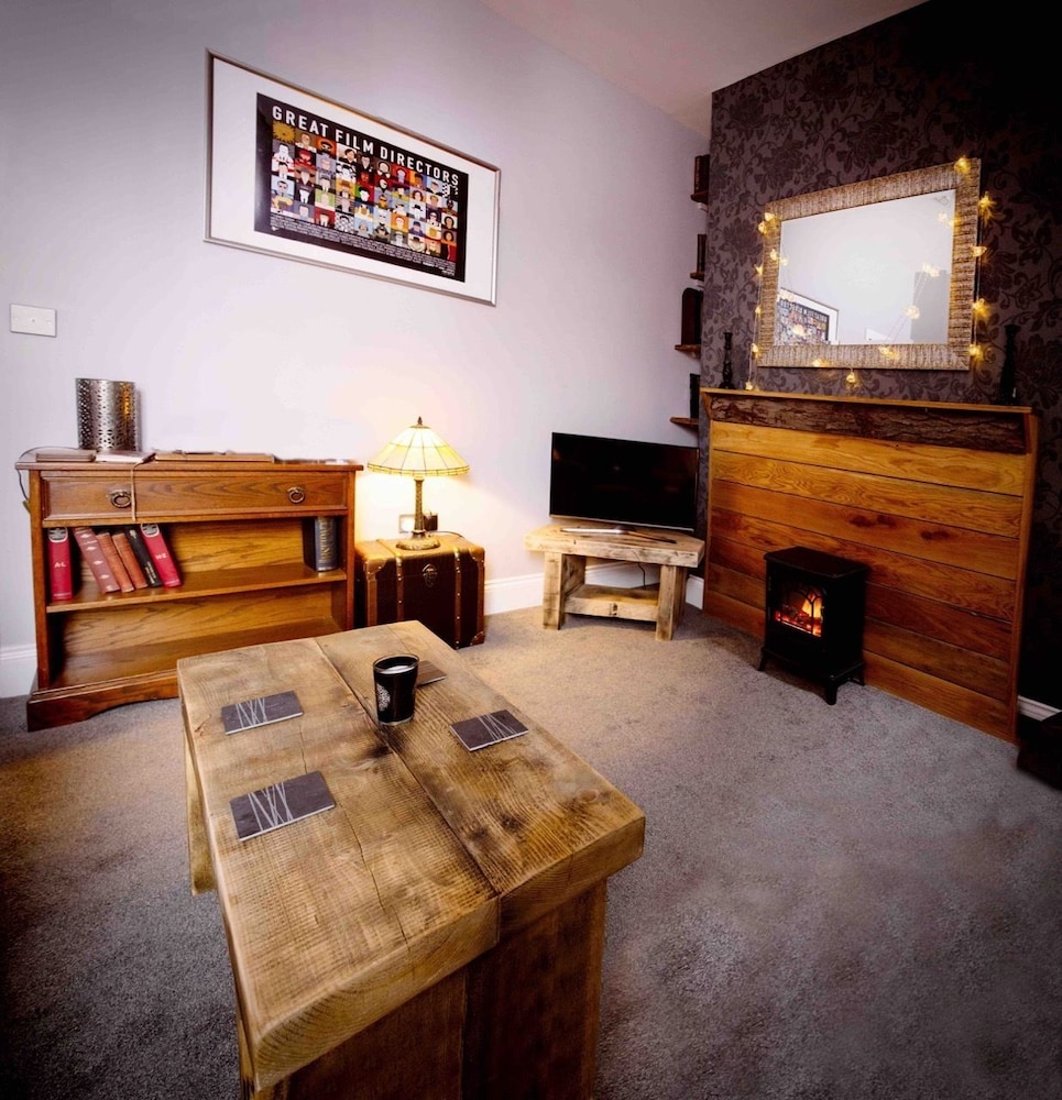 Coalminer's Cottage 30/37