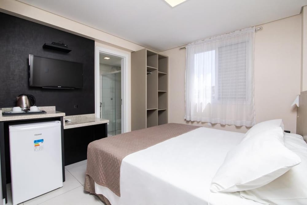 ECONOMY, DOUBLE OR TWIN BED