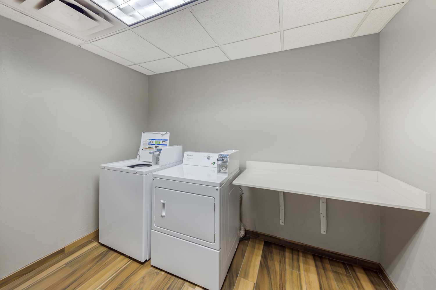 Best Western Plus Midwest City Inn & Suites 7/27