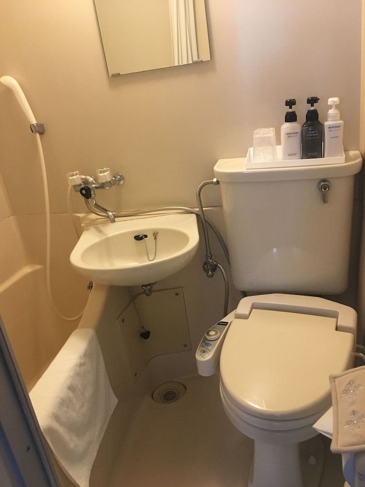 SEMI ROOM, SEMI DOUBLE BED