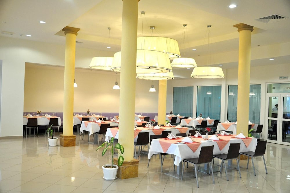 City Hotel Duqm 54/62