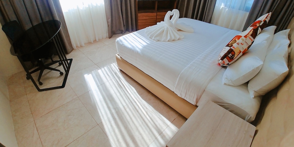 Boracay Ocean Club Beach Resort 41/77