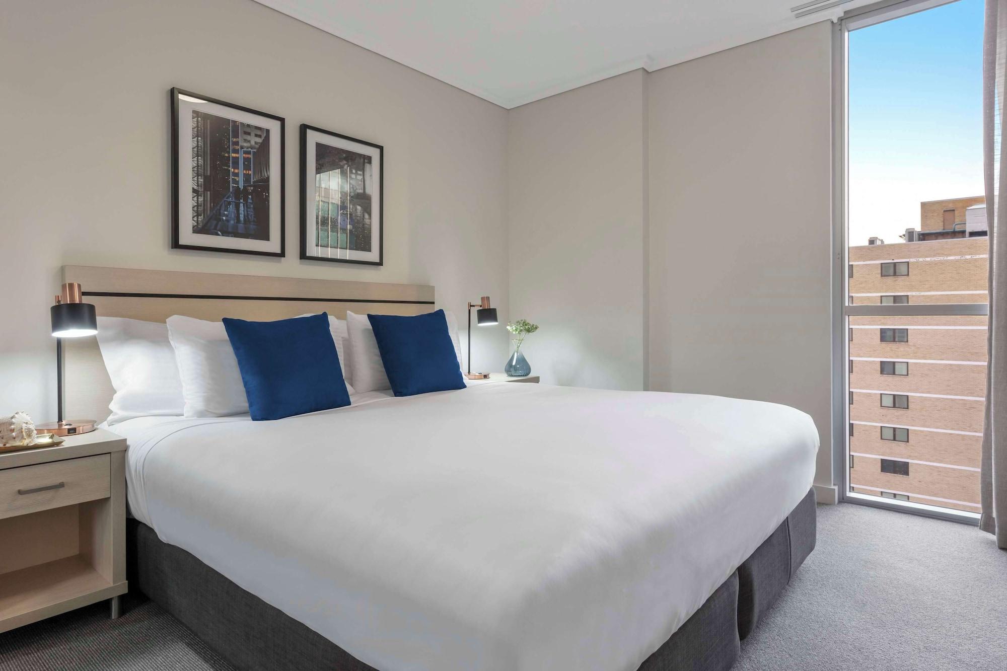 2 Bedrooms, Apartment, Kitchen