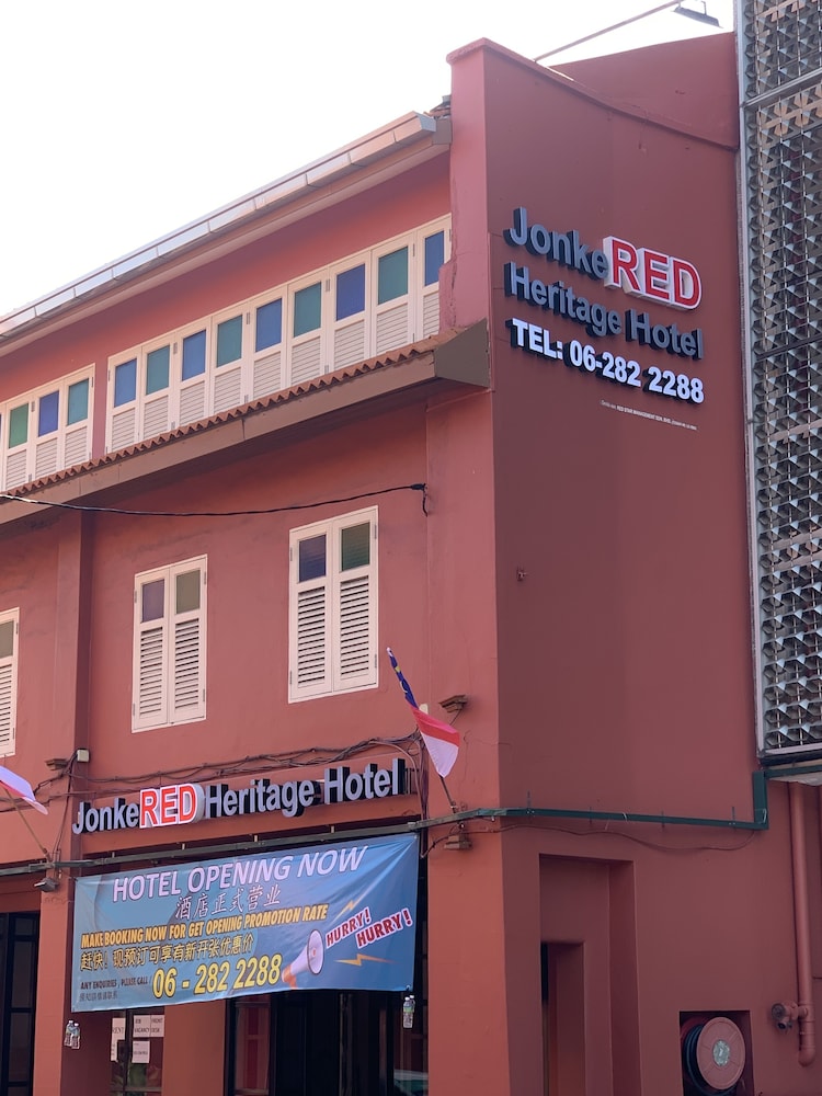 JonkeRED Heritage Hotel 3/42
