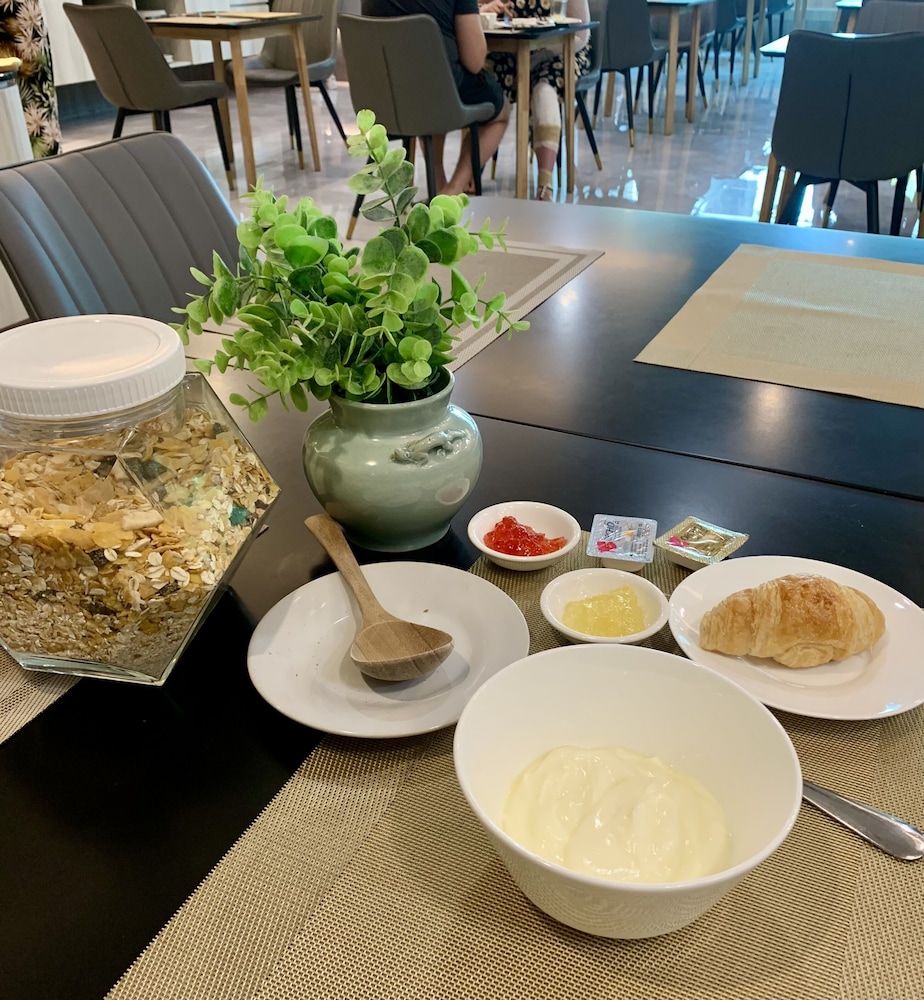 Thana Wisut Hotel 30/49