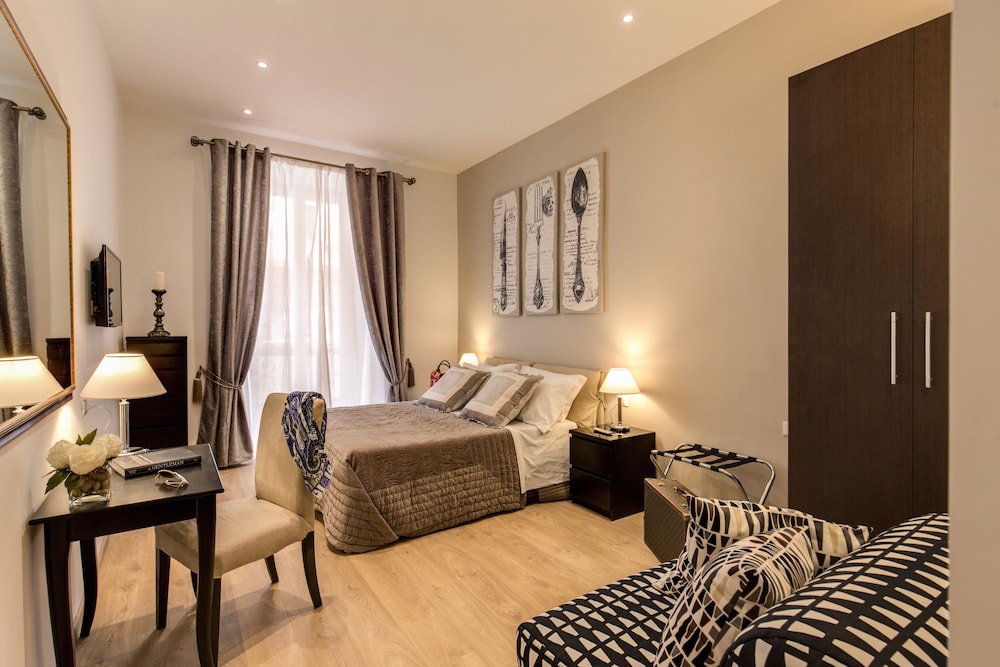 Chester Suites 30/32