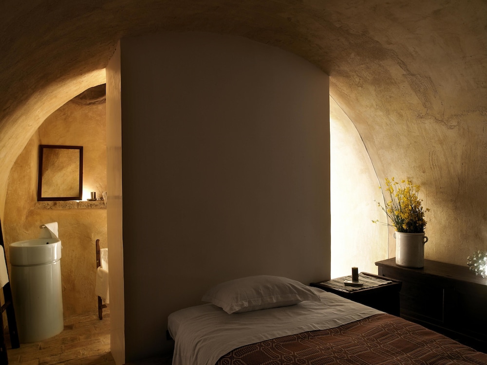 SEXTANTIO ALBERGO DIFFUSO 11/50