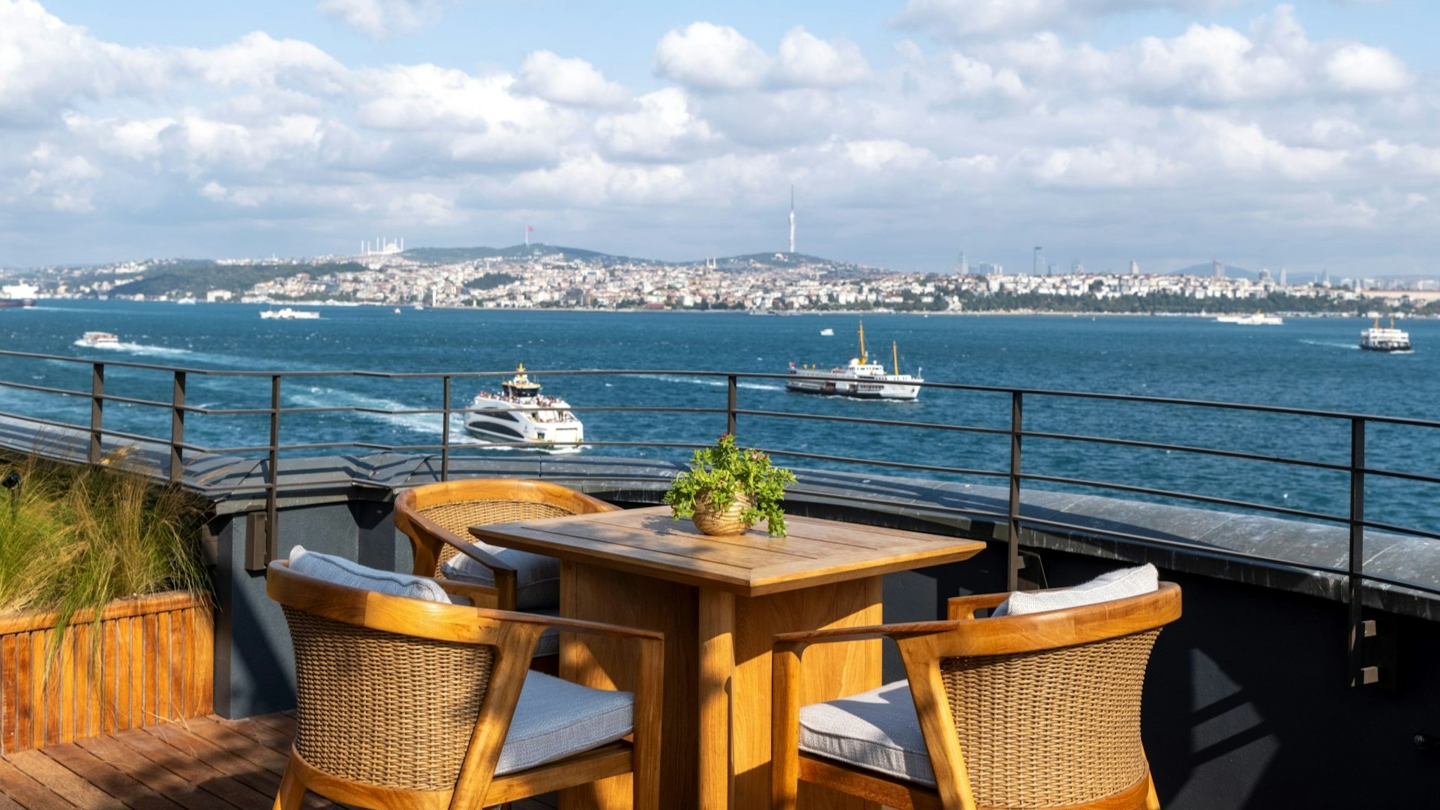The Peninsula Istanbul 35/50
