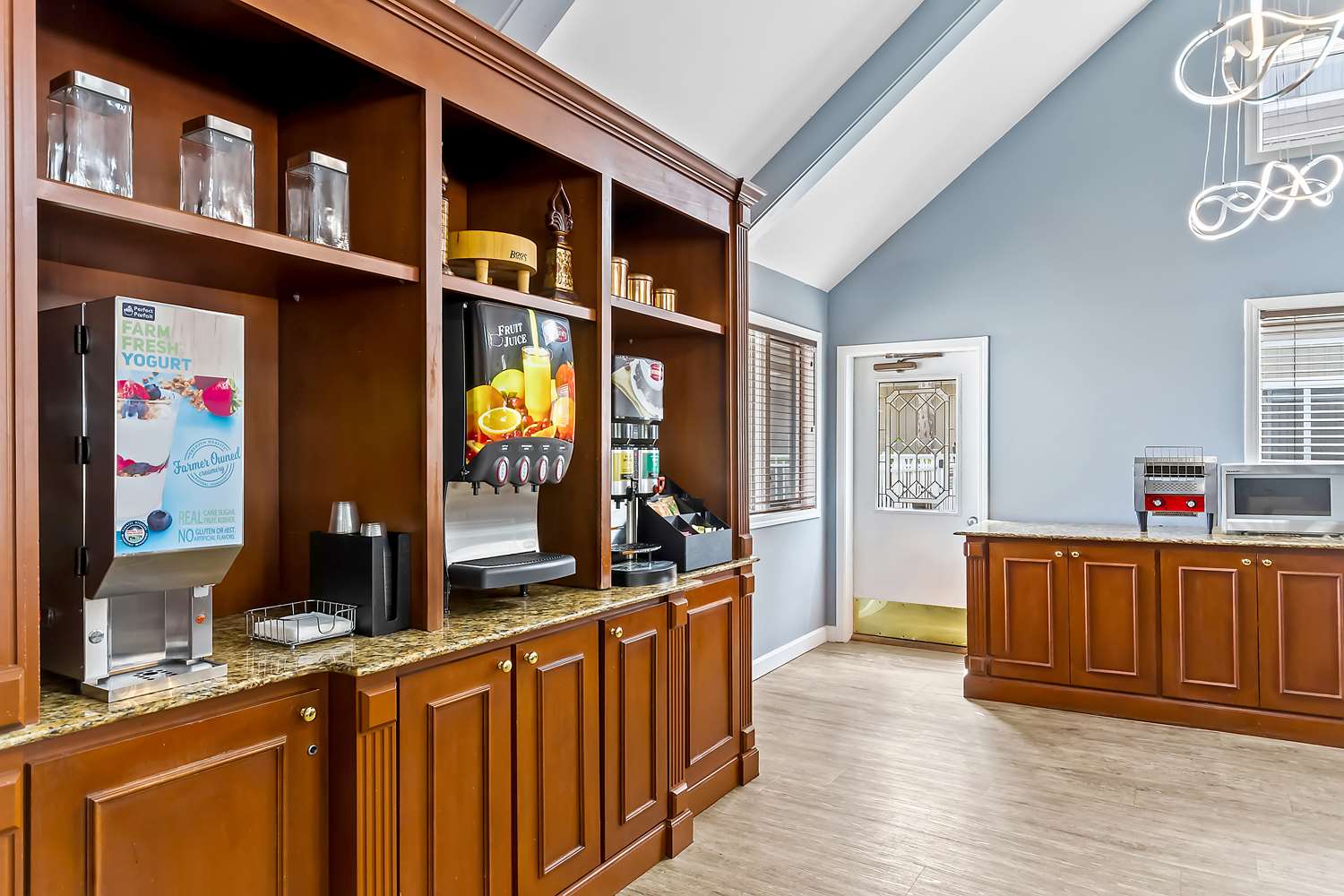 SureStay Studio by Best Western Pensacola 5/13