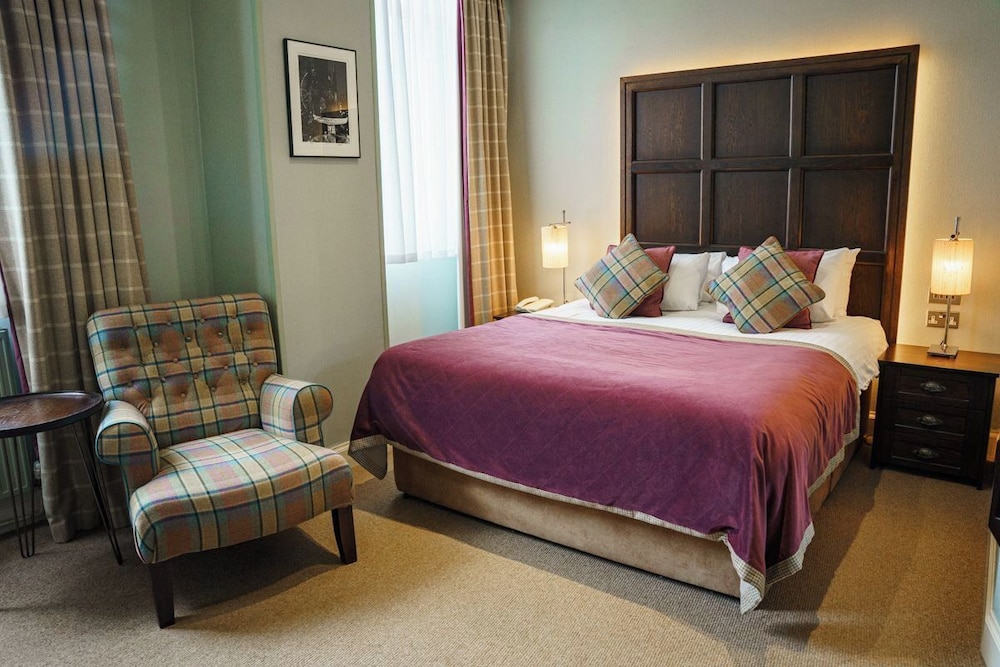 Parliament House Hotel 17/65
