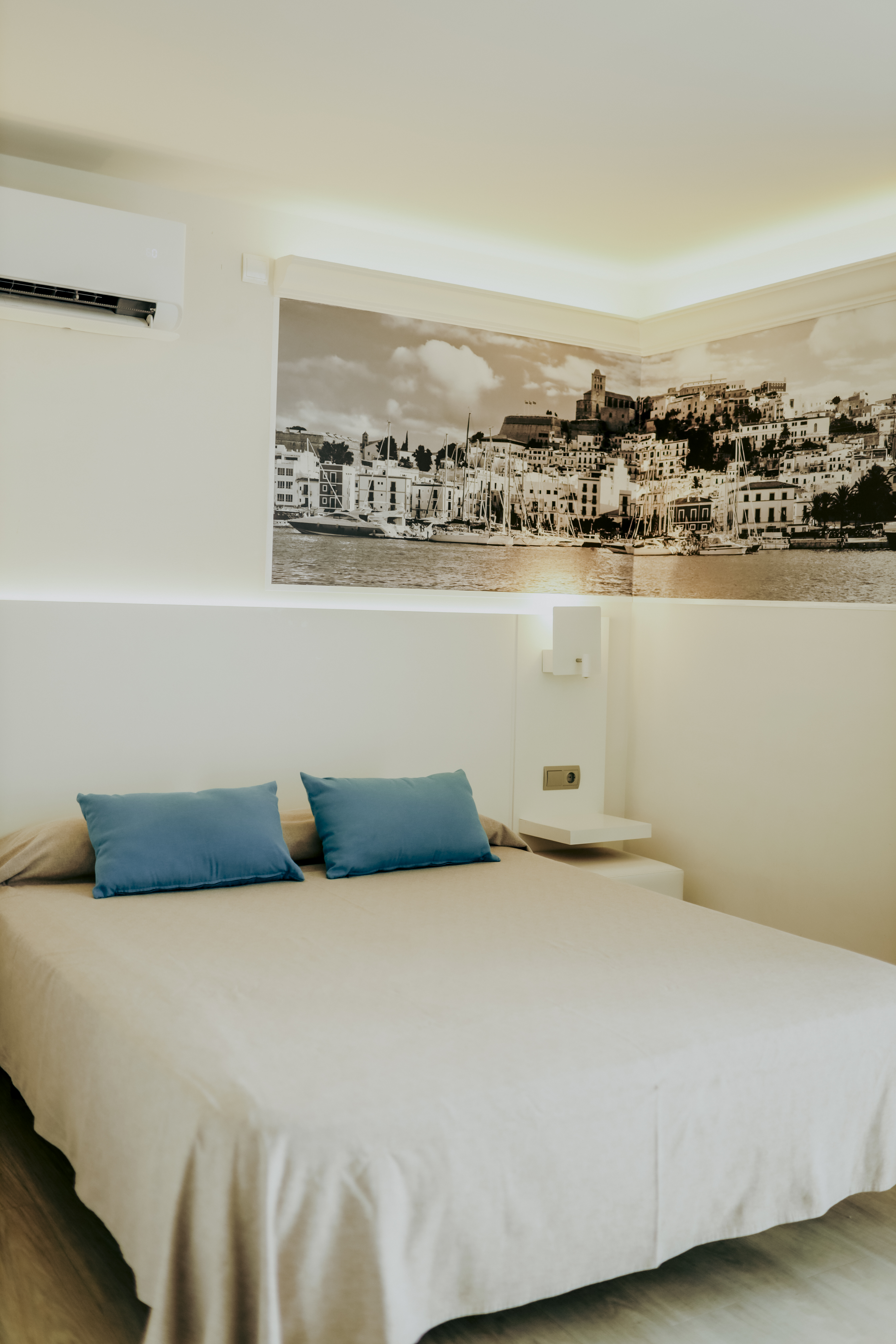 Apartment, Side Sea View