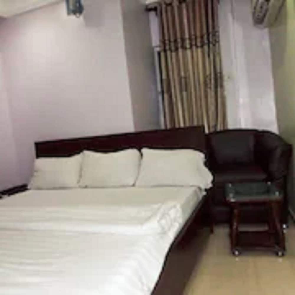 Ghatview Hotel 12/33