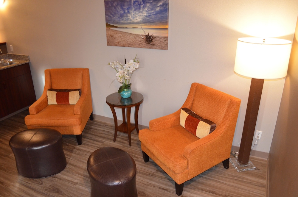 The Ashley Inn Suites 39/68