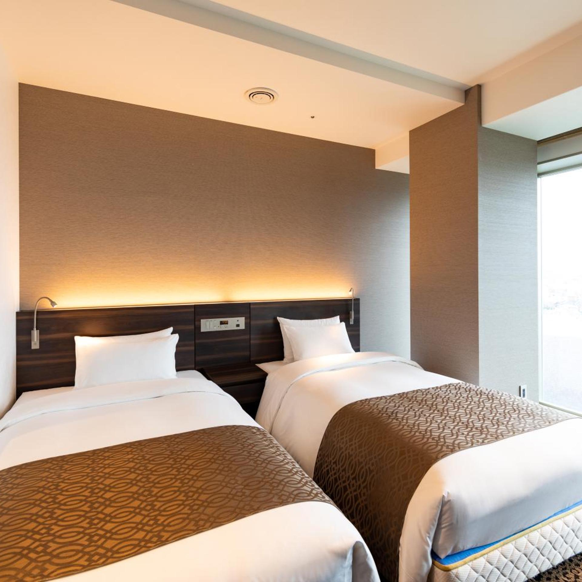 غرفة بسريرين منفصلين بإطلالة، Piazza Hotel Nara 2/10