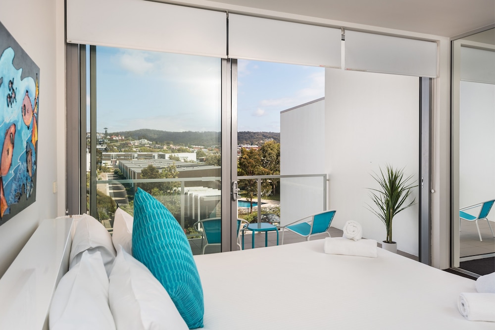 COAST RESORT MERIMBULA 16/43