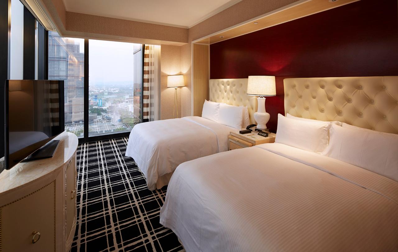 Semi Room, Opera, Family Suite, 2 Semi Double Beds