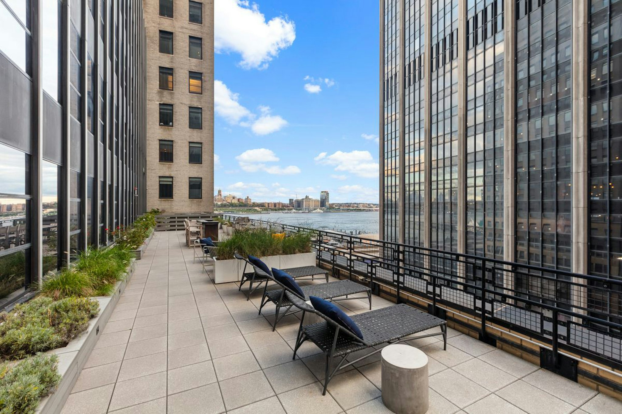 Placemakr Wall Street 16/17