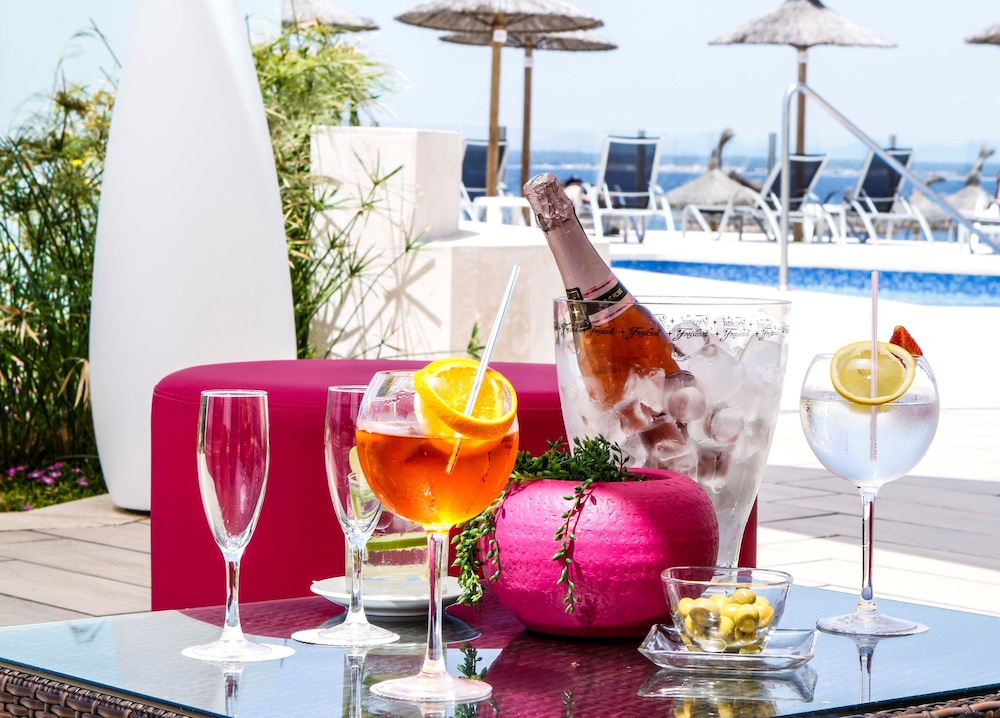 Universal Hotel Cabo Blanco Adults Only 25/75