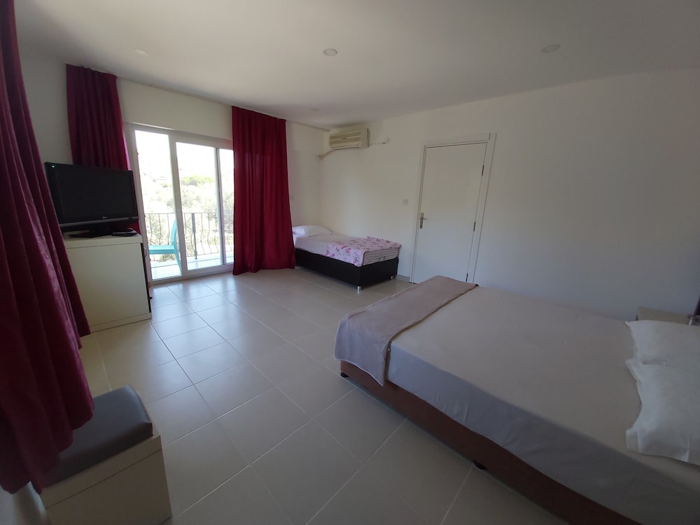 Adasu Otel Marmara Adasi 12/50