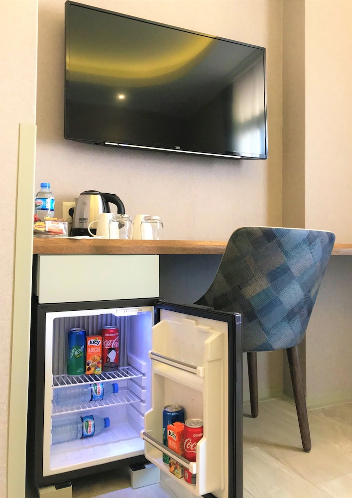 Galatahan Hotel 51/55
