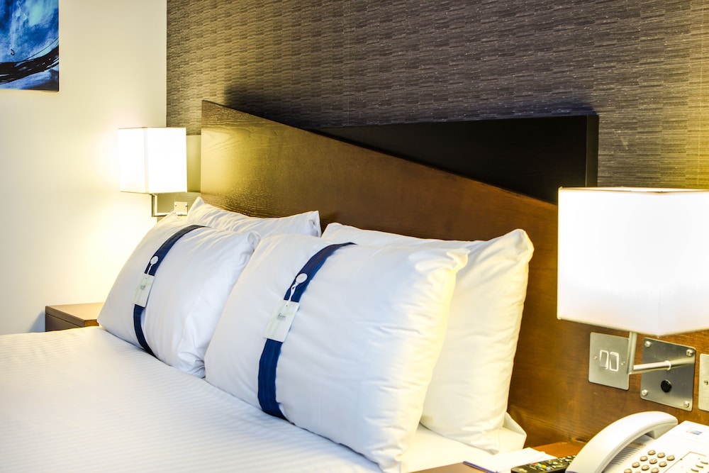 Holiday Inn Express Royal Docks 25/59