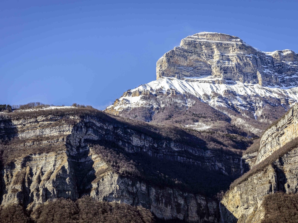Ibis Styles Crolles Grenoble A41 34/38