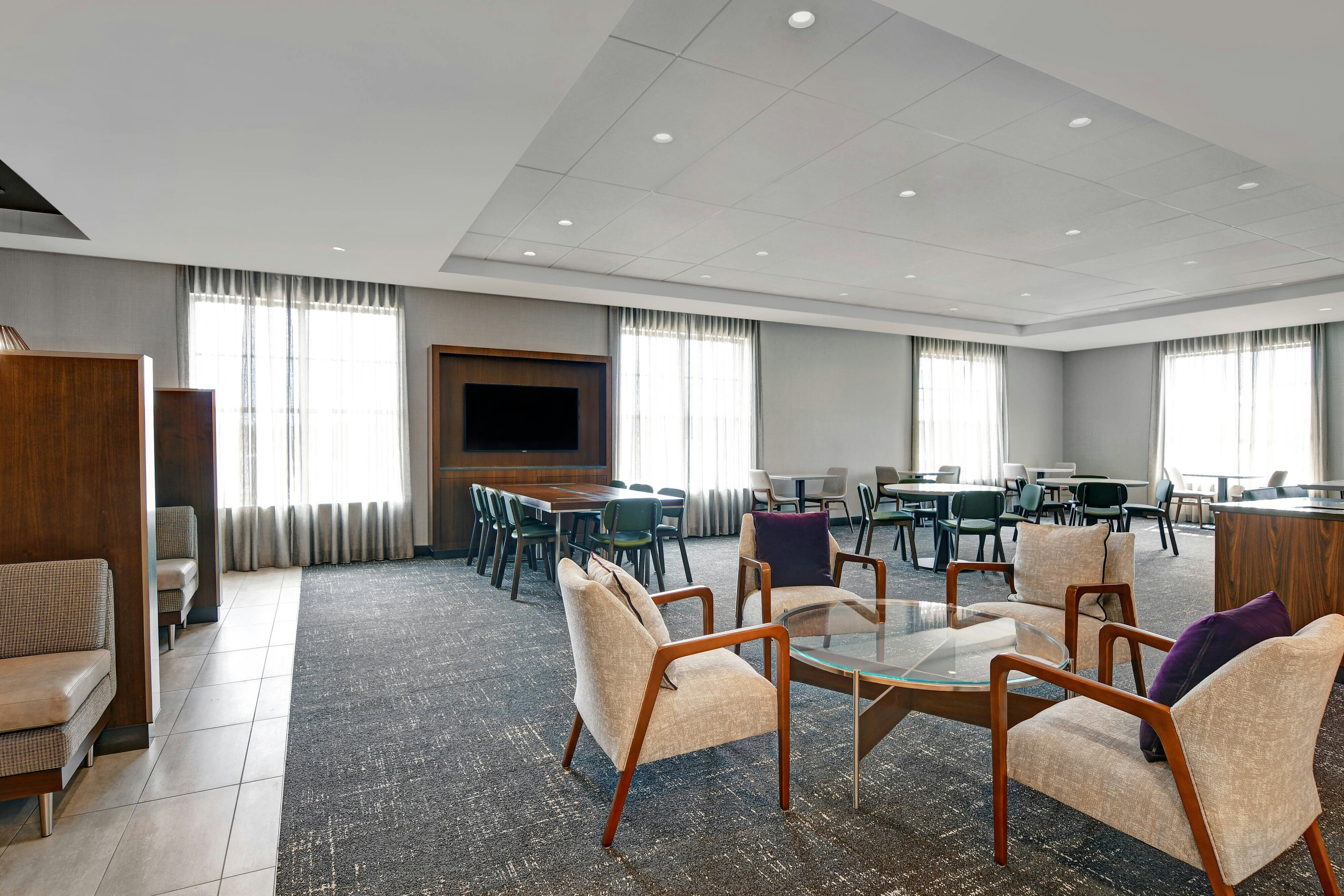 Courtyard by Marriott Manhattan 25/28