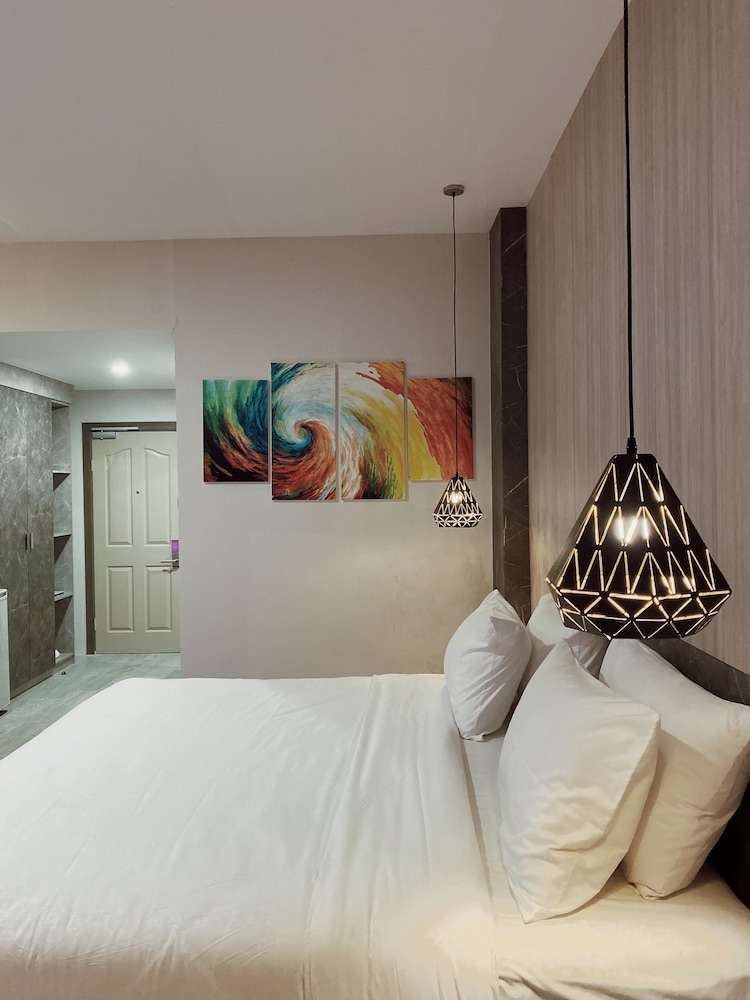 Paradise Hotel Tarakan 40/65