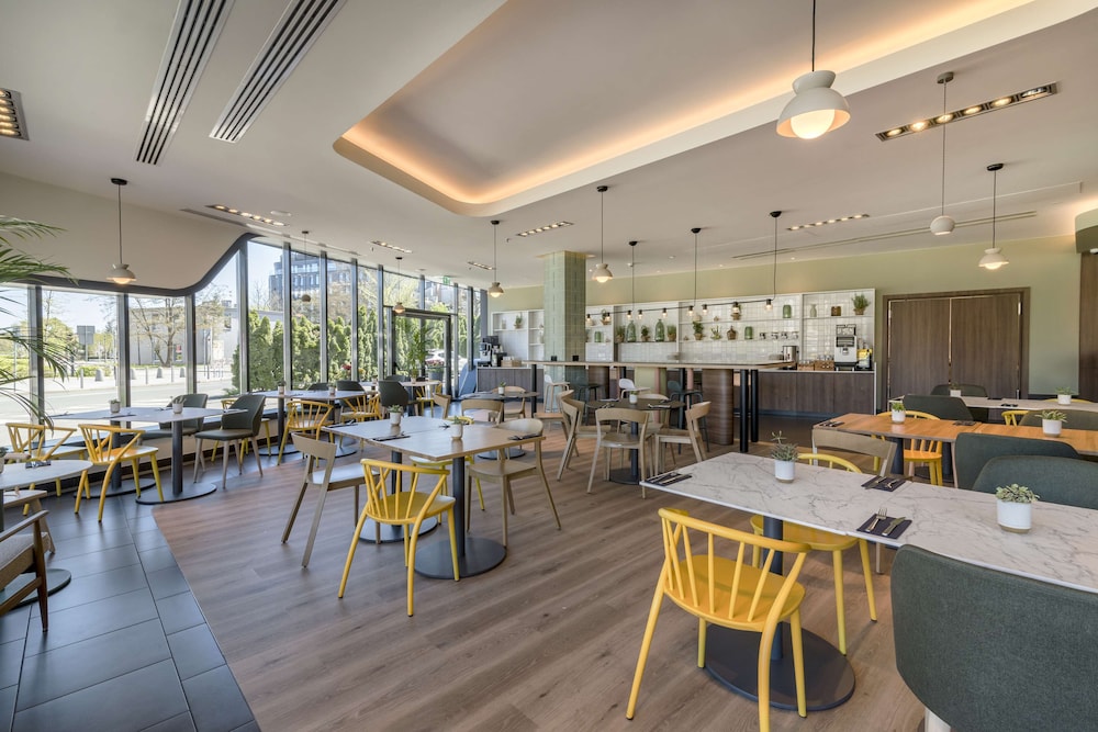 restaurant cafeteria