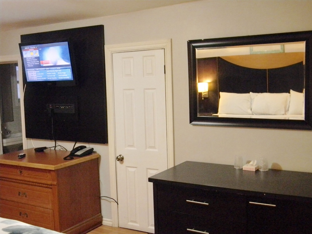 American Plaza Motel 4/31