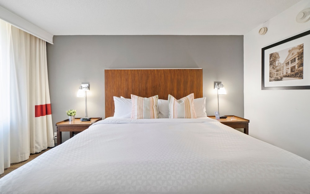 Four Points by Sheraton Charlotte 14/55