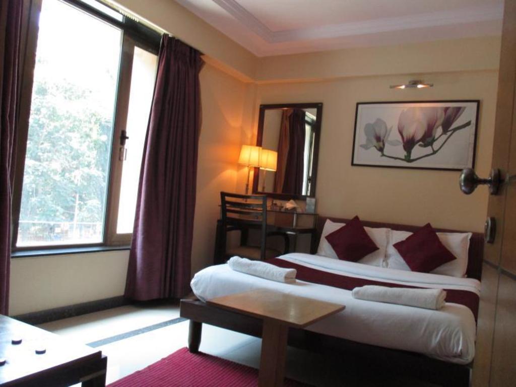 Hotel Sapna Marine 6/24