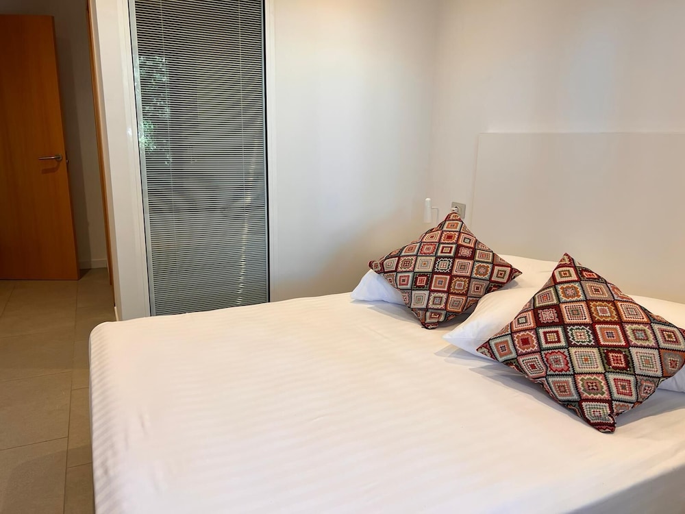 COMFORT, SINGLE, BALCONY