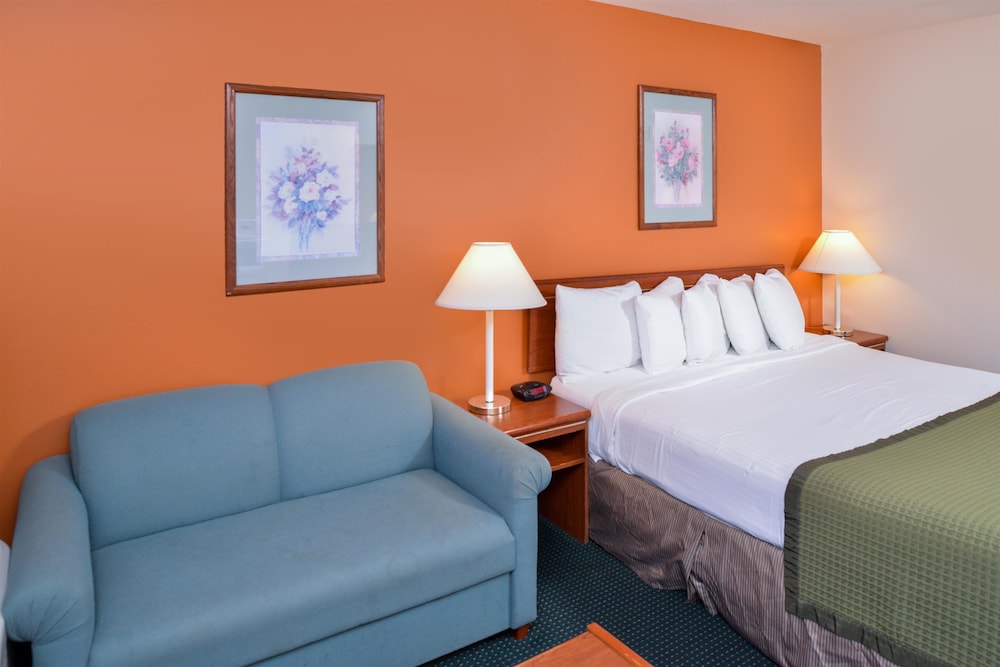 Travelodge Suites By Wyndham Newberg 19/60