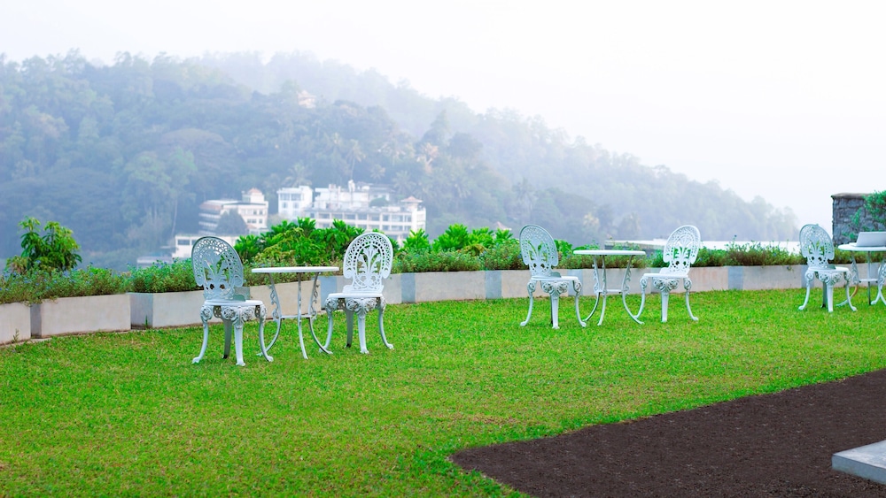 Coffee Bungalow Kandy 40/50