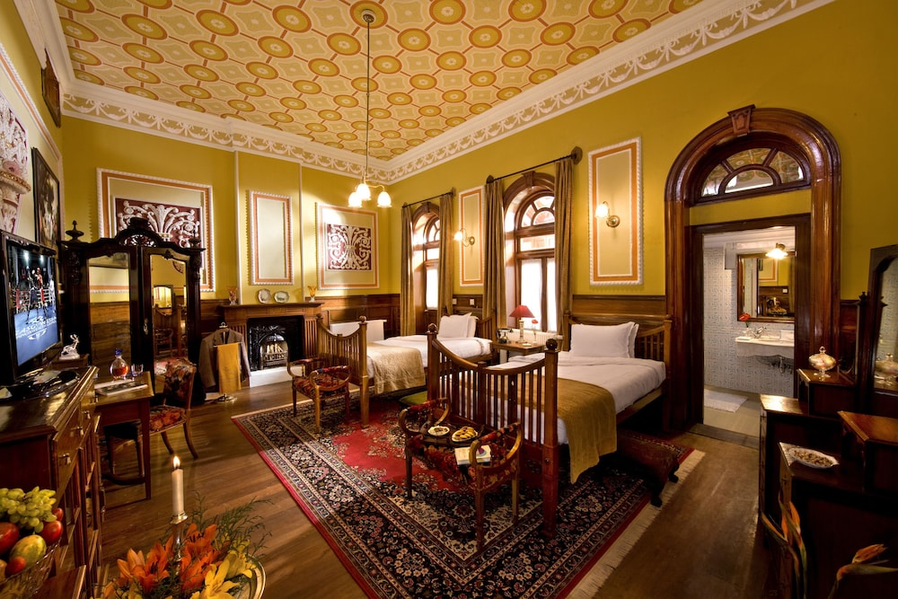 Welcomheritage Ferrnhills Royale Palace 30/40