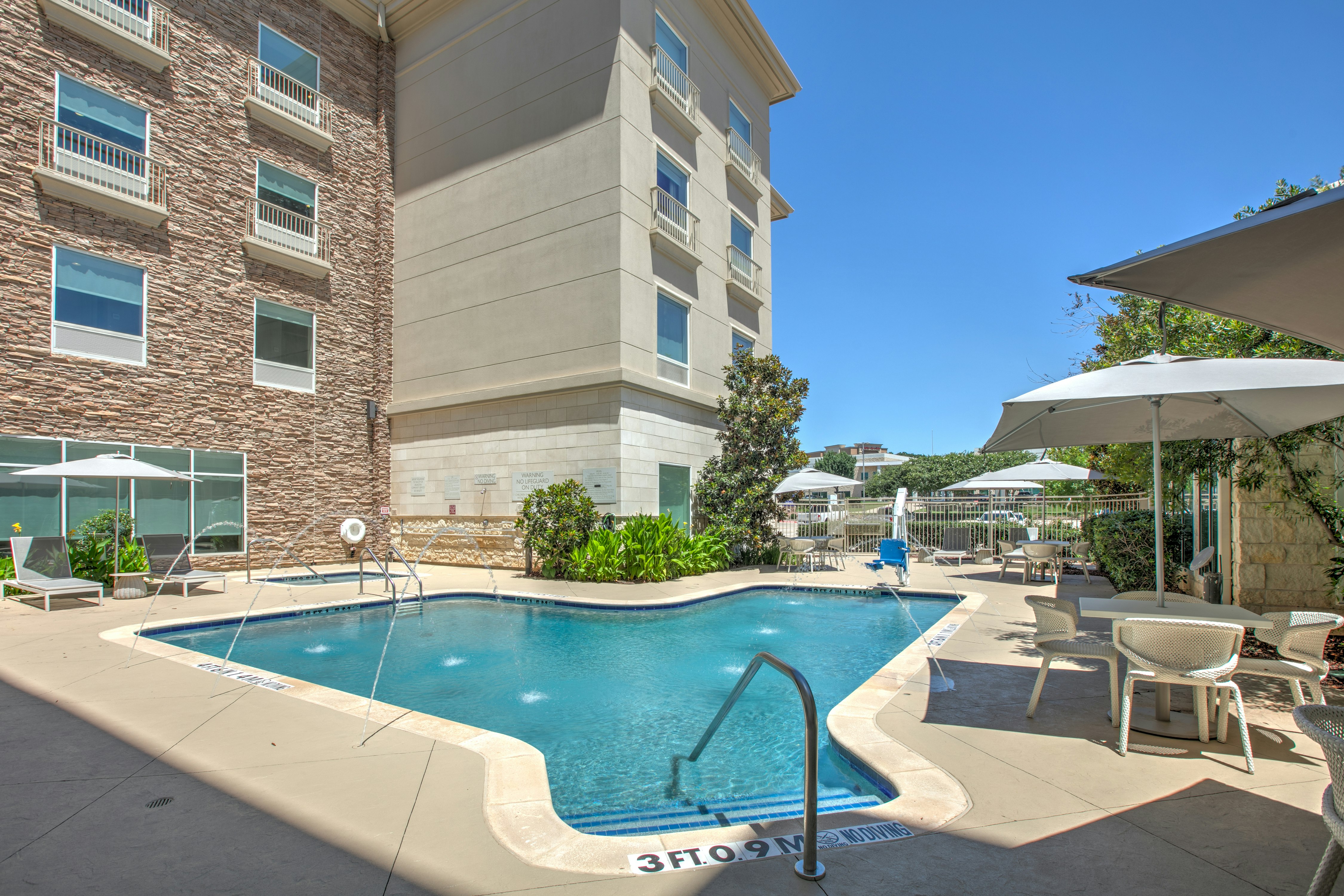 Hilton Garden Inn Dallas/Arlington 68/69