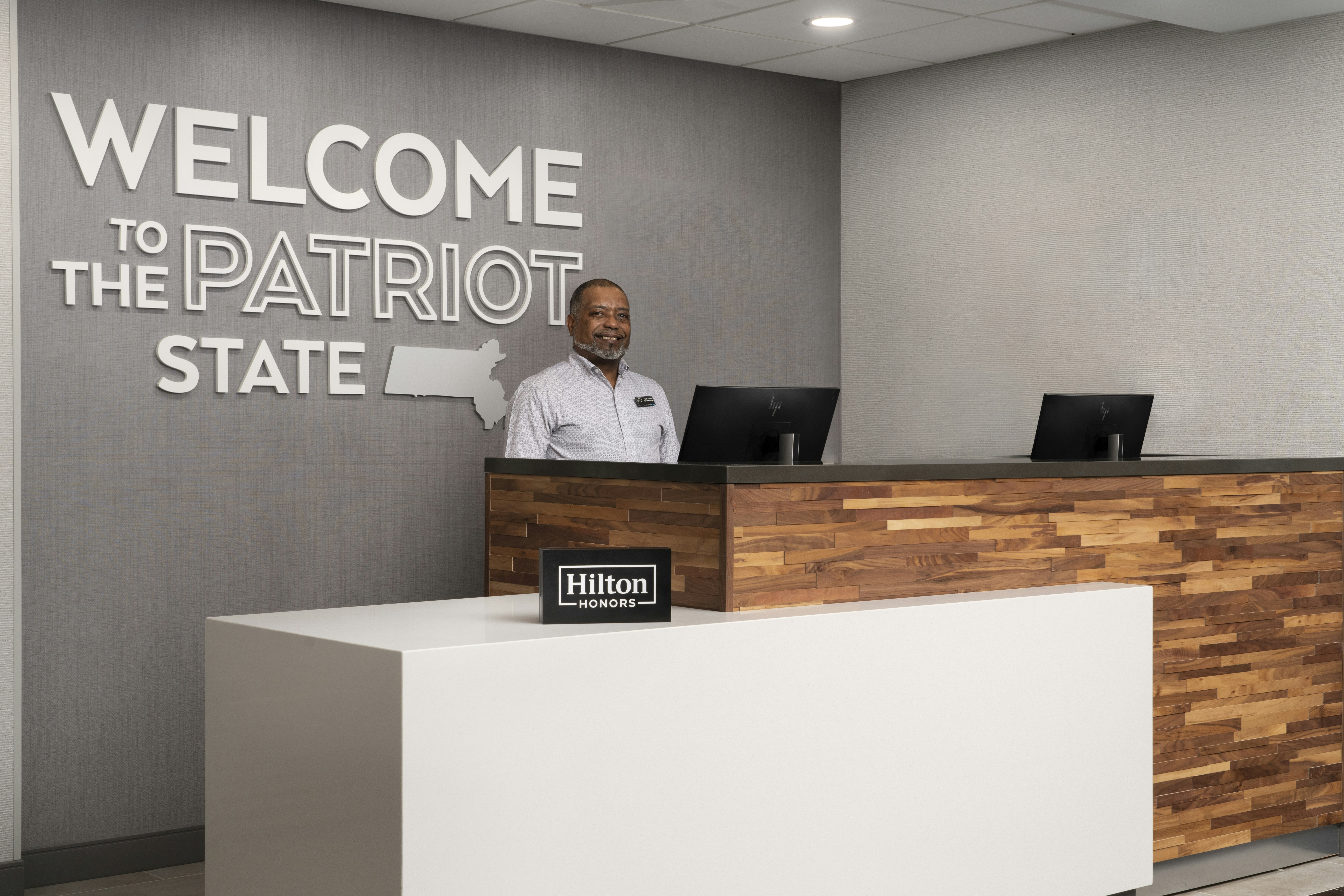 Hampton Inn Chicopee Springfield 5/50