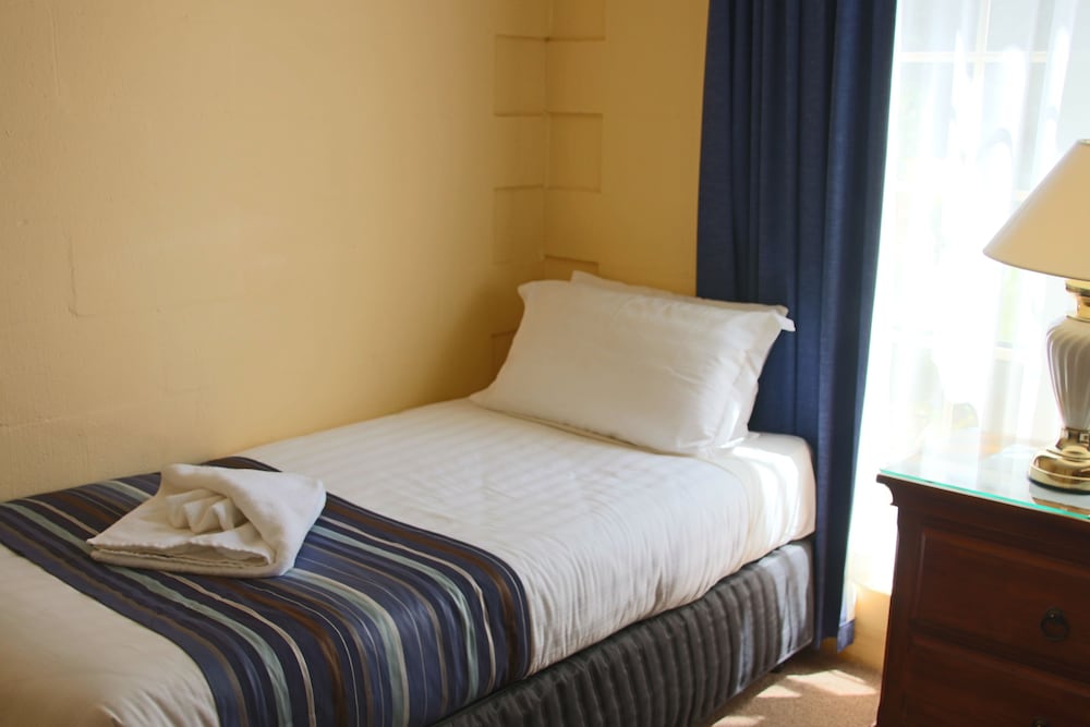 2 Bedrooms, Swan, Family, Cottage 2/6