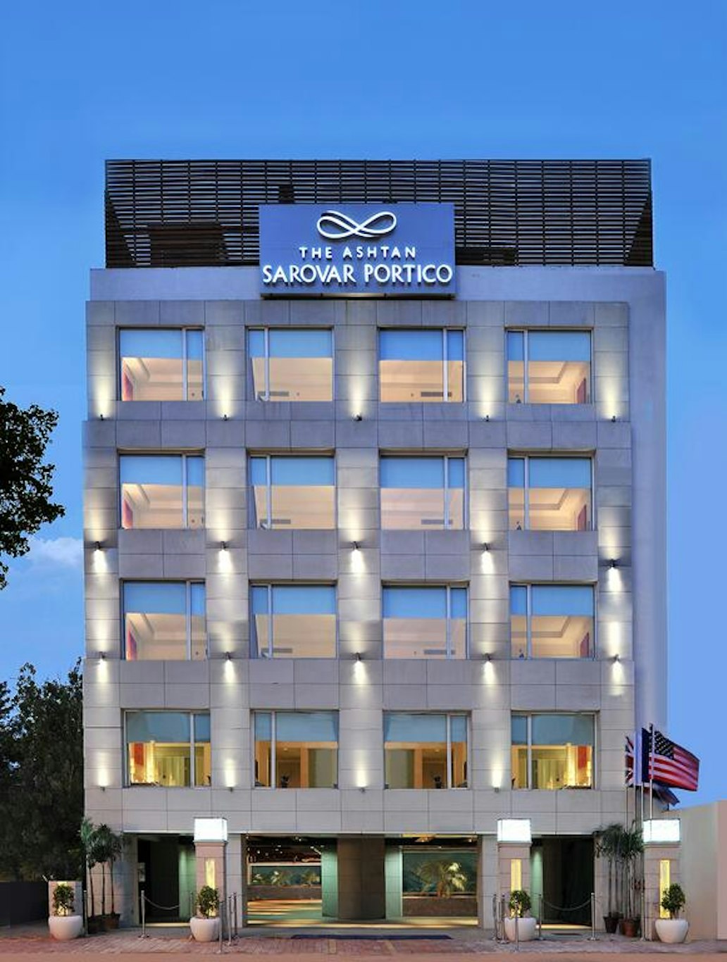 THE ASHTAN SAROVAR PORTICO 2/37