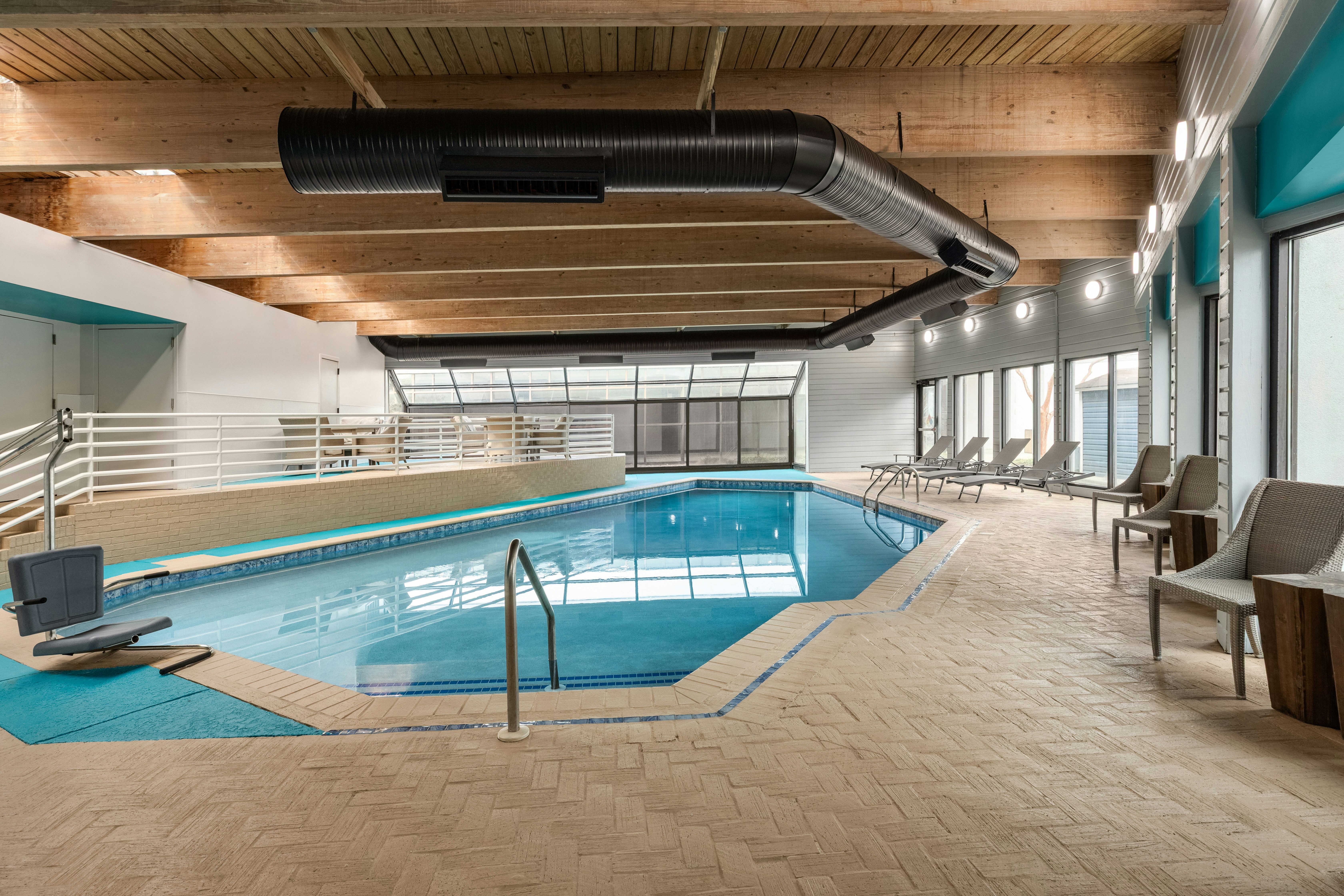 Holiday Inn Virginia Beach - Norfolk 24/63