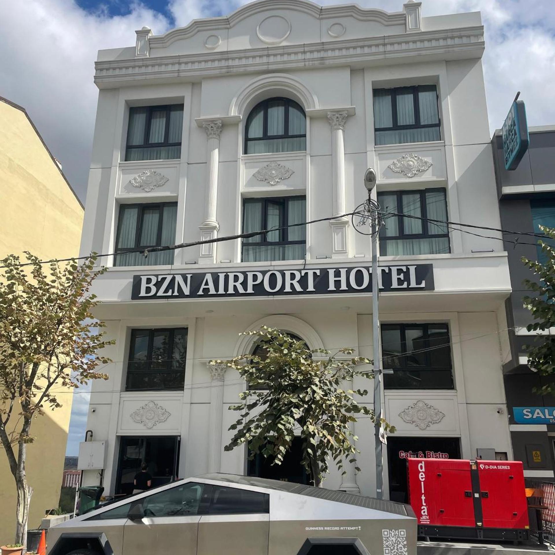 BZN Airport Hotel 2/21