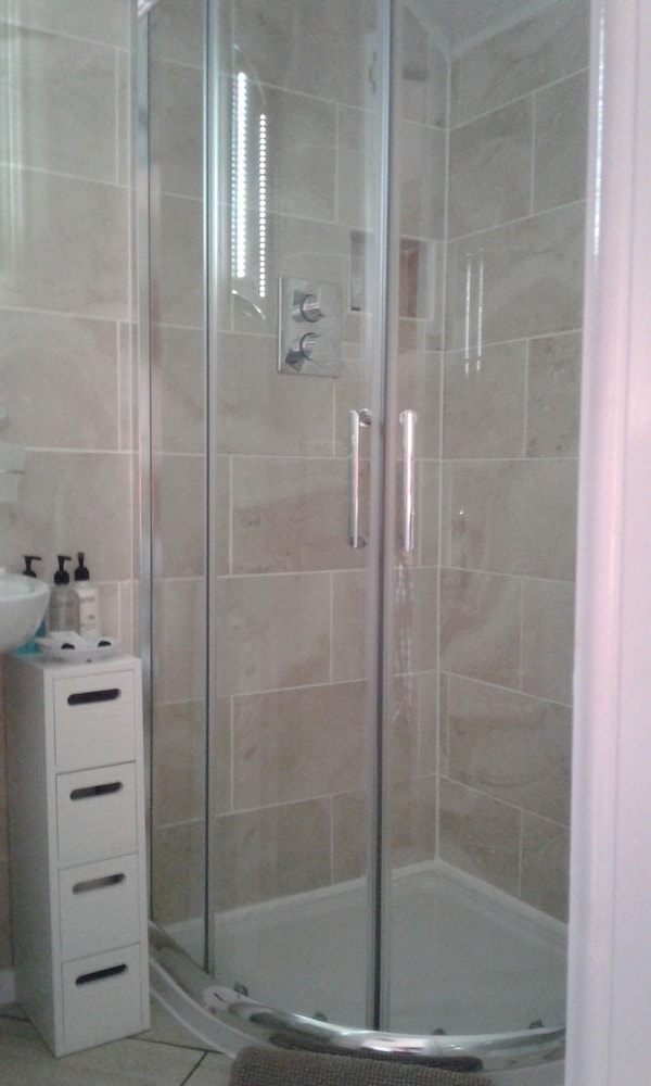 Adelphi Villa 38/39