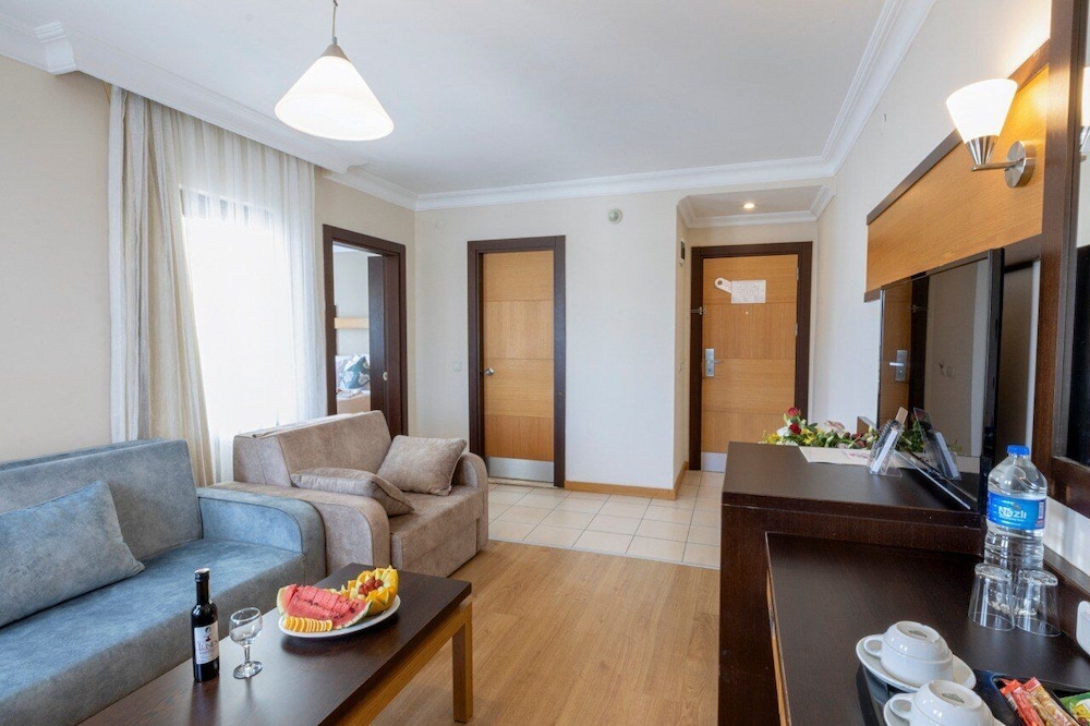 Kandelor Hotel 47/72