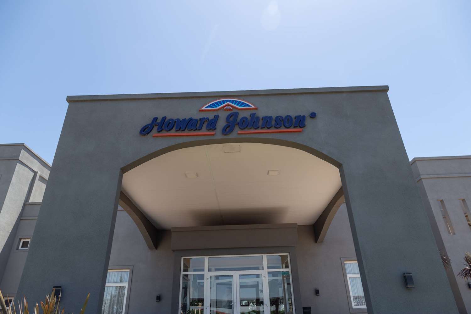 Howard Johnson by Wyndham Funes 3/67