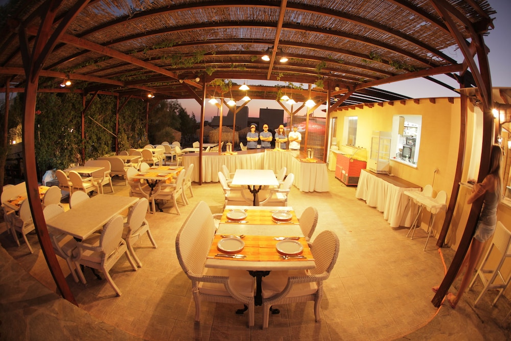 Summerland Holidays Resort 30/50